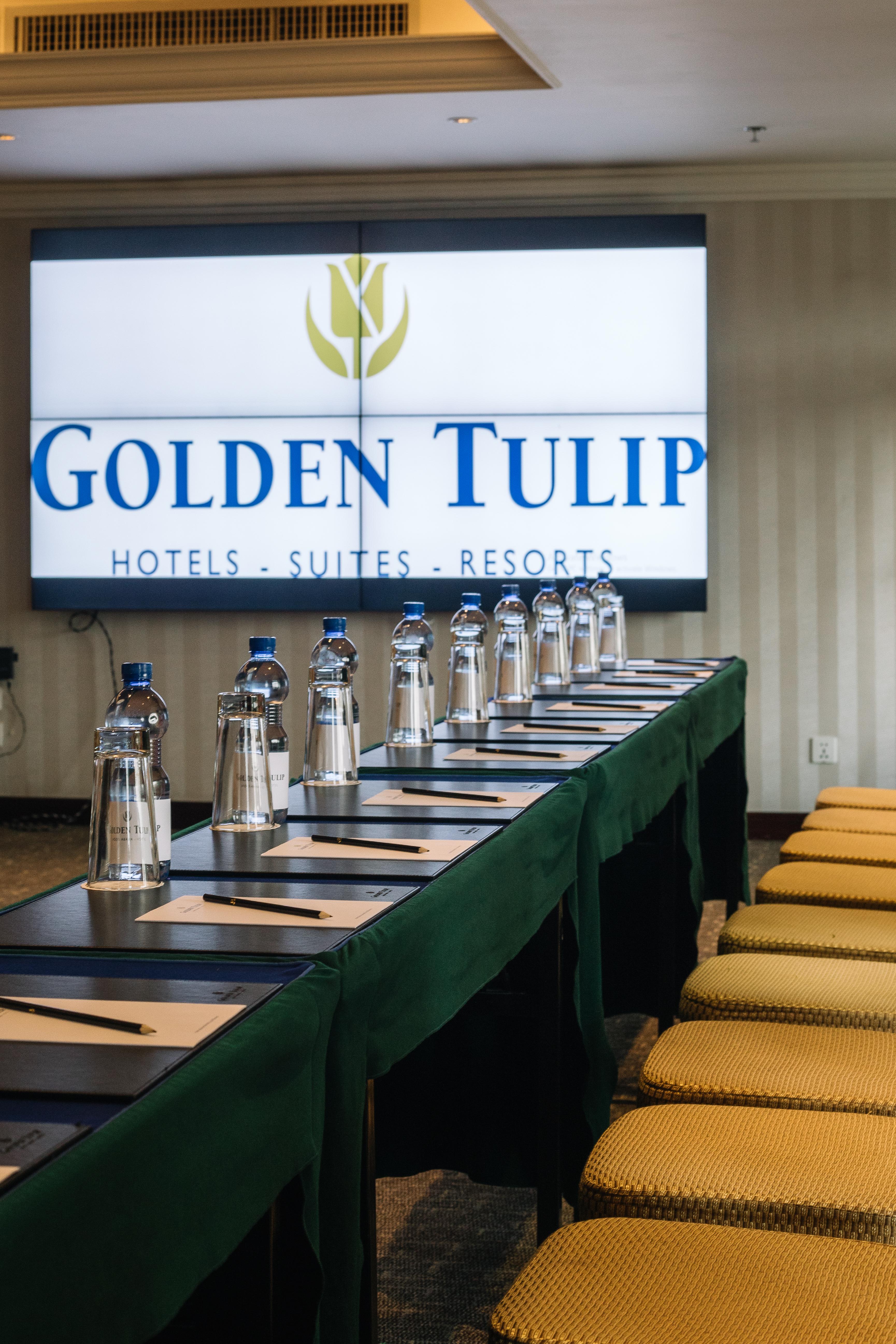 Отель Golden Tulip Аддис-Абеба Экстерьер фото